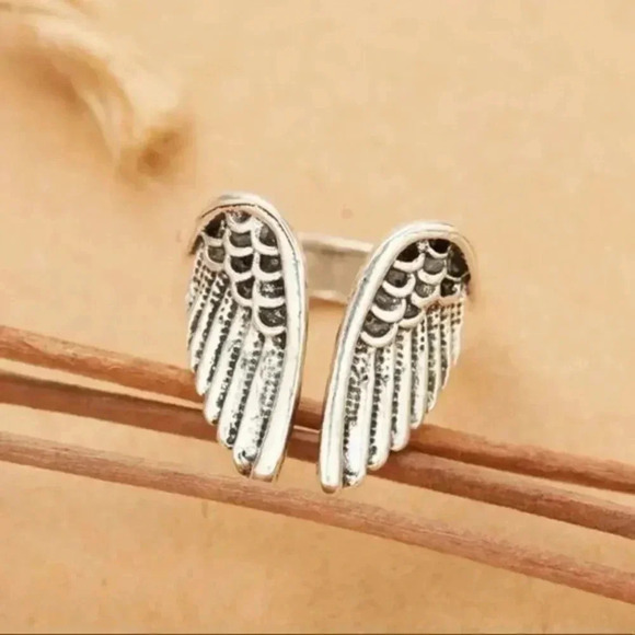 Angel Wings Adjustable 925 Silver Ring NWT - Picture 2 of 4